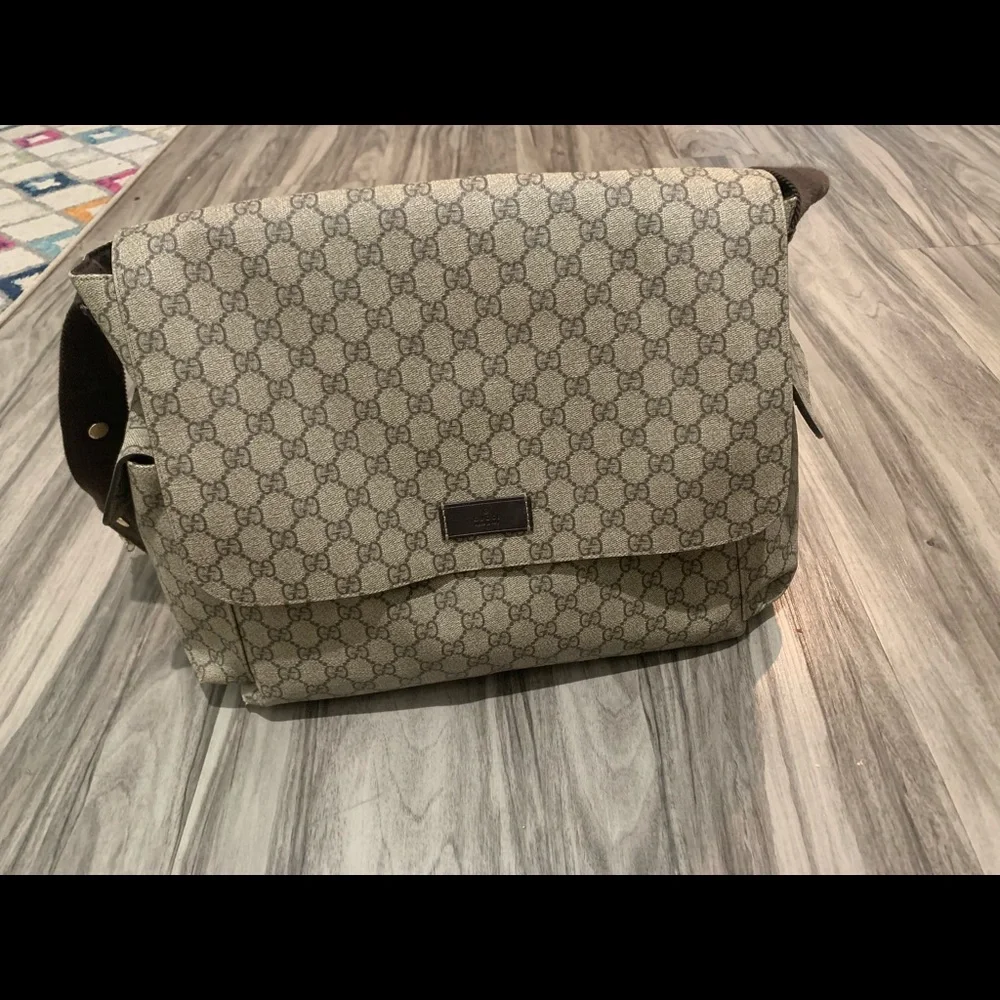 Gucci Beige GG Supreme Canvas Kids Messenger Bag with Brown Trim